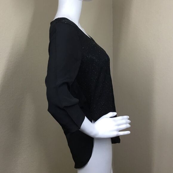 Eric + Lani V-Neck Top C4 - Picture 3 of 6